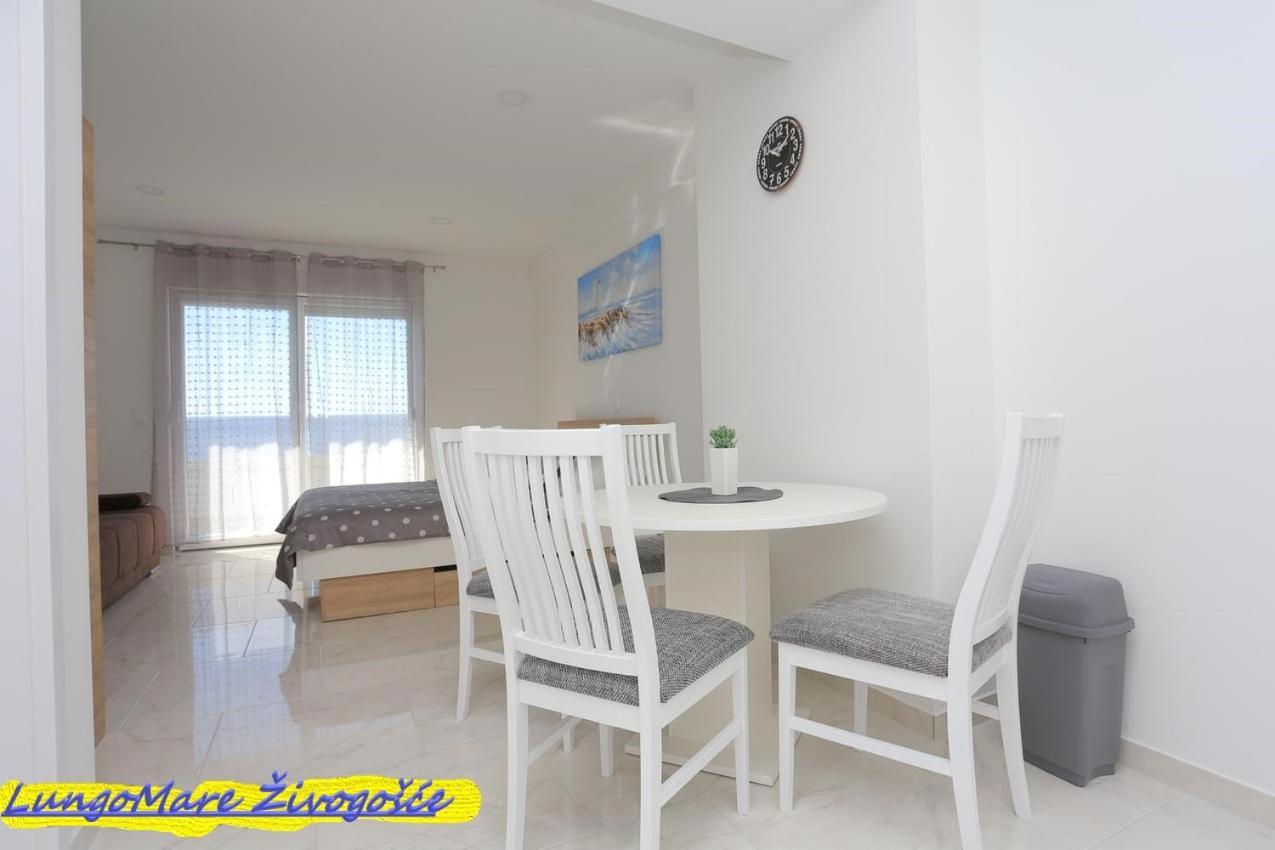 Apartmants Villa Lungo Mare Zivogosce Bagian luar foto