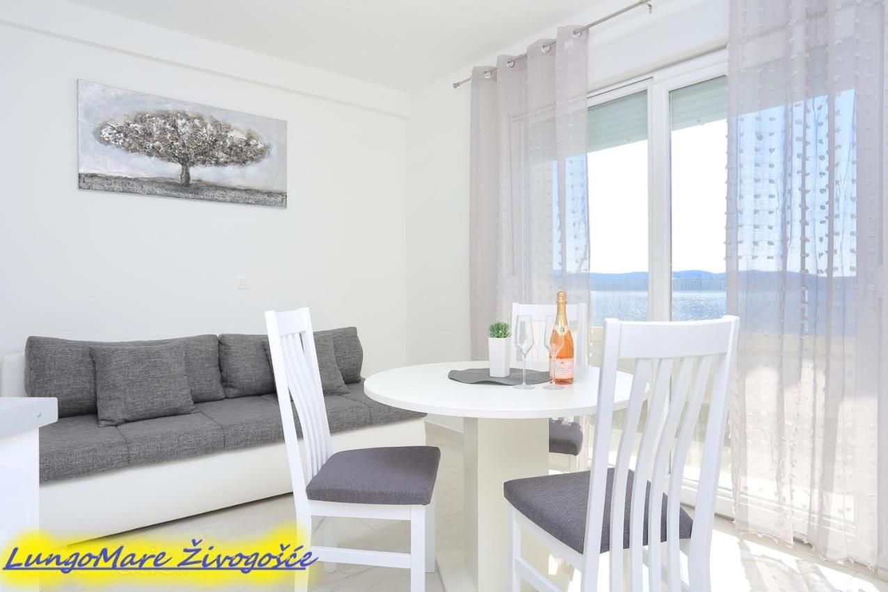 Apartmants Villa Lungo Mare Zivogosce Bagian luar foto