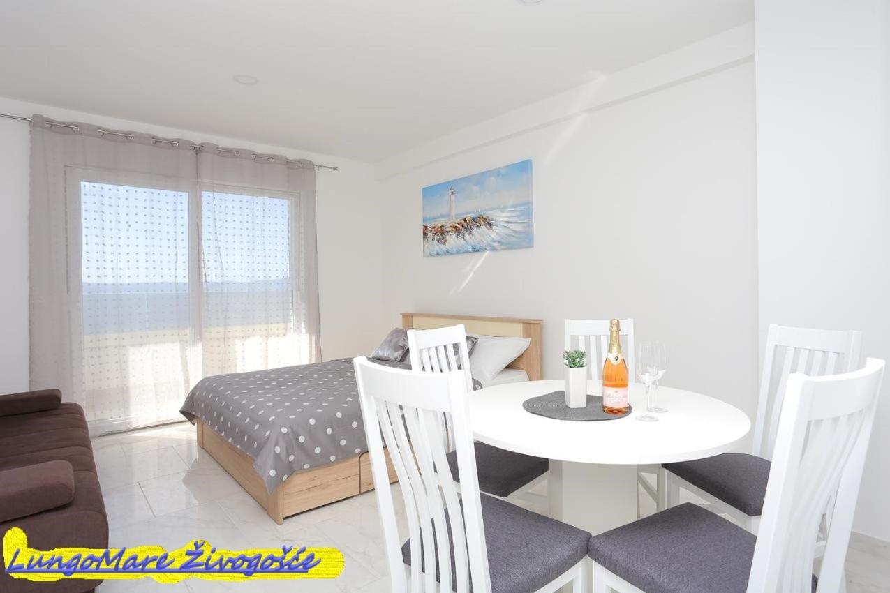 Apartmants Villa Lungo Mare Zivogosce Bagian luar foto