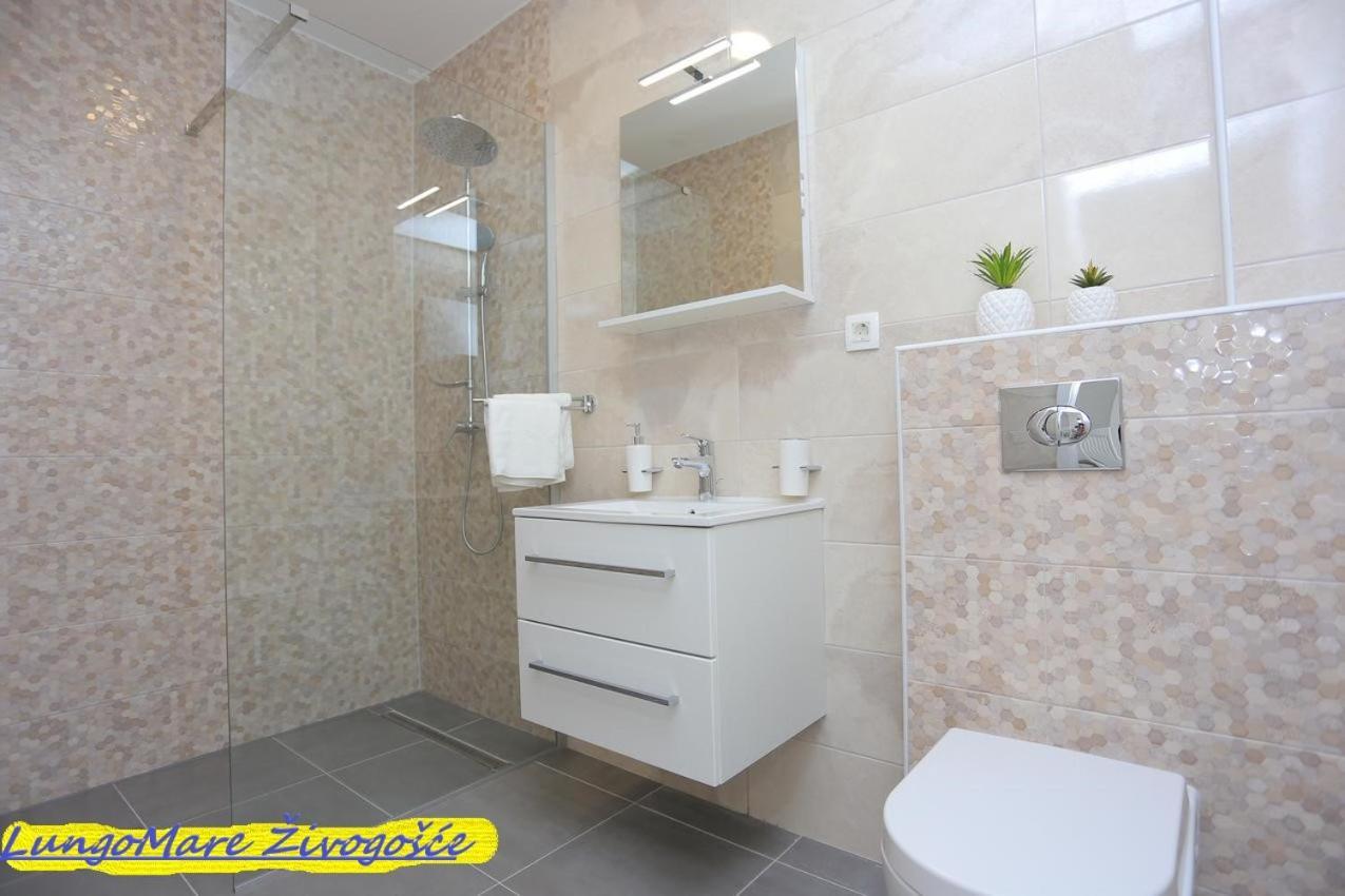 Apartmants Villa Lungo Mare Zivogosce Bagian luar foto