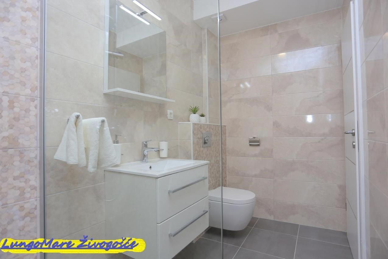 Apartmants Villa Lungo Mare Zivogosce Bagian luar foto