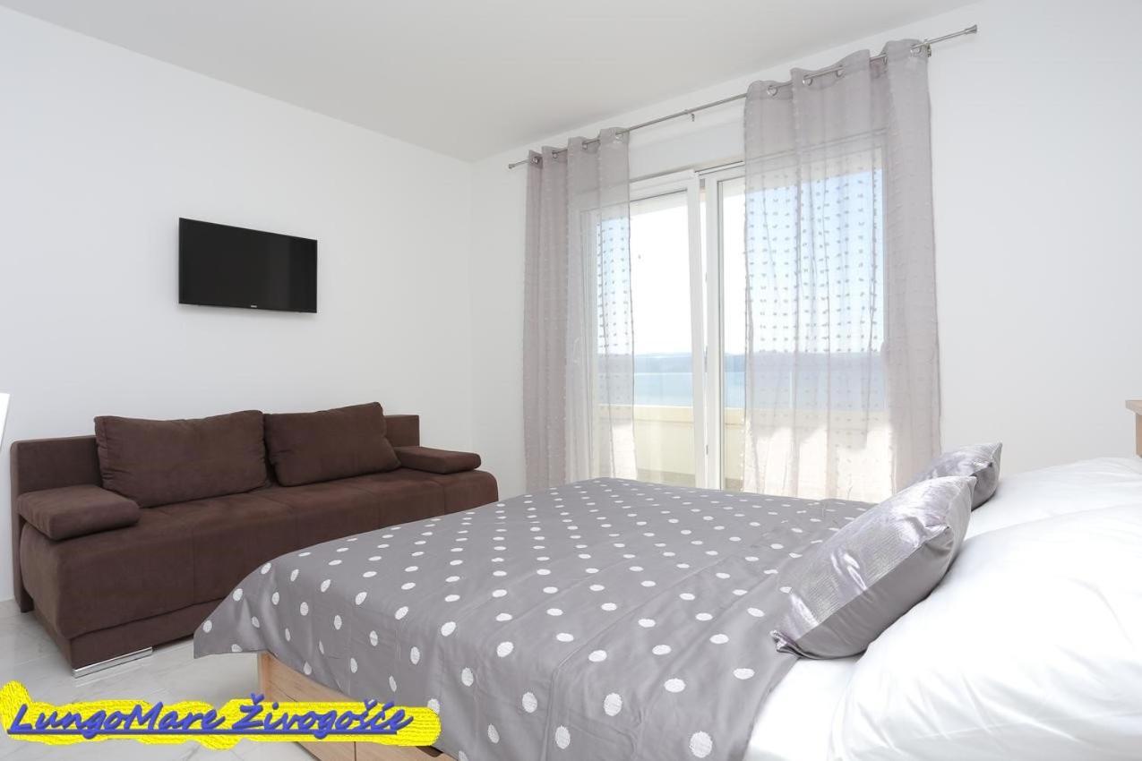 Apartmants Villa Lungo Mare Zivogosce Bagian luar foto